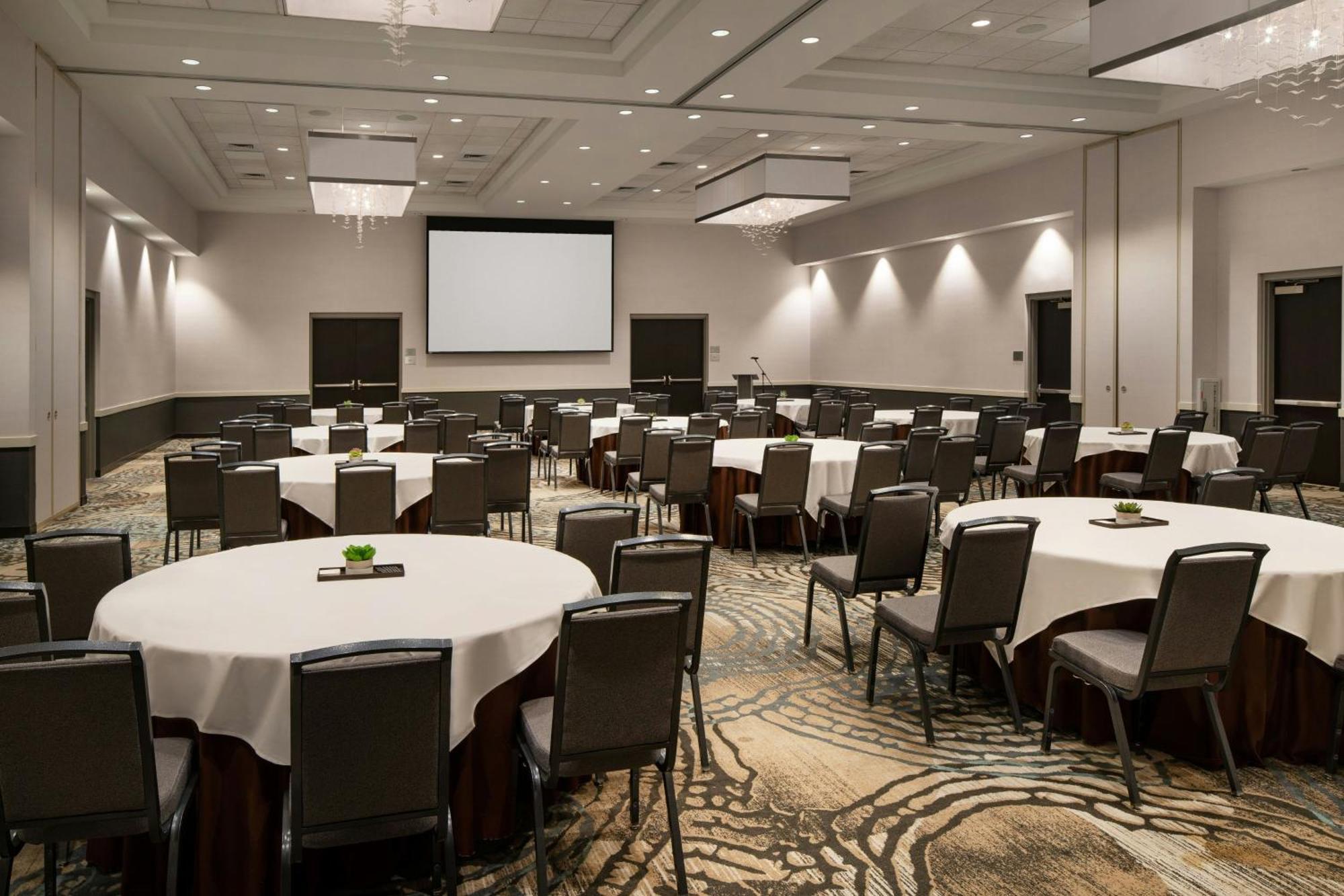 Courtyard By Marriott Scottsdale Salt River Exterior photo