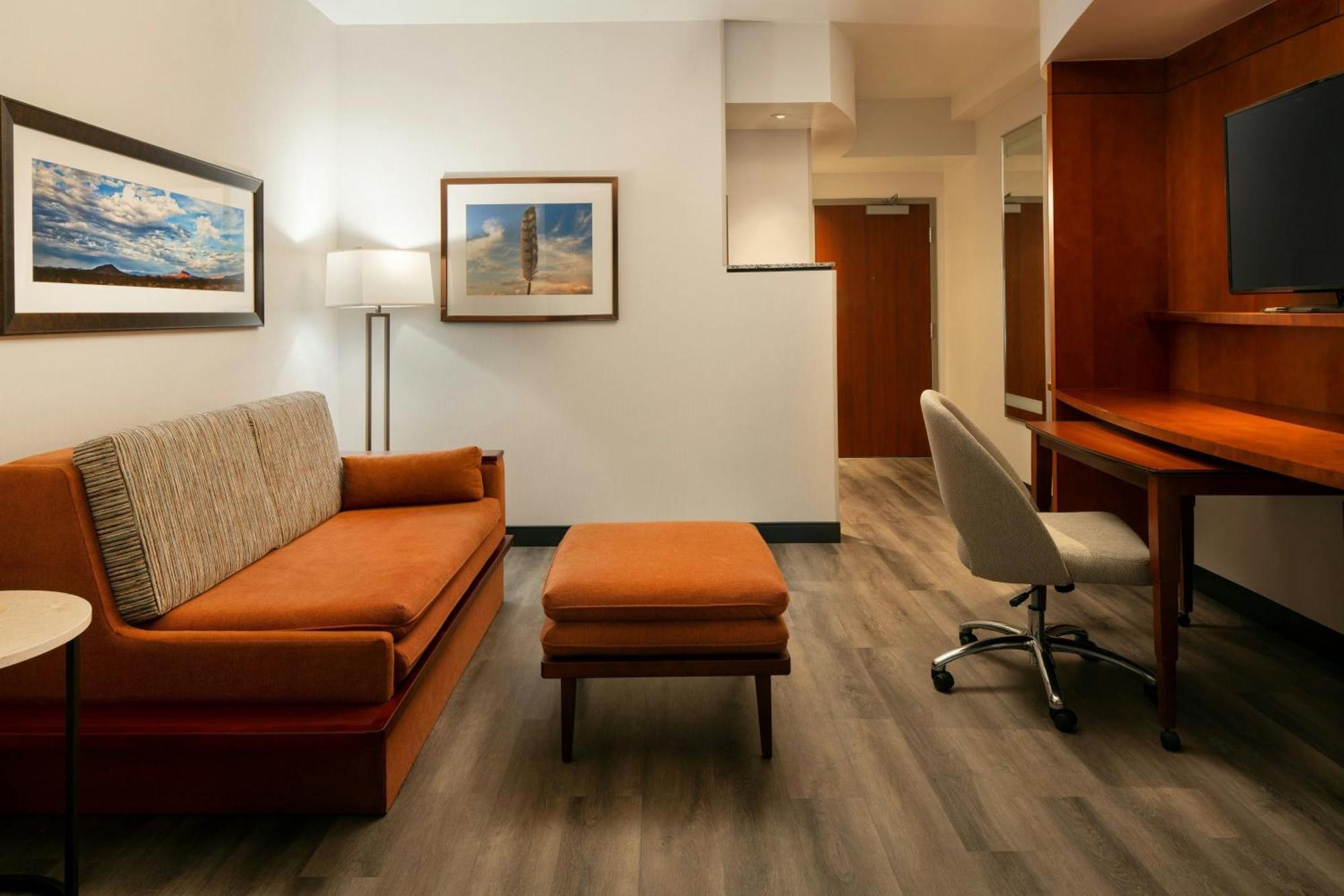 Courtyard By Marriott Scottsdale Salt River Exterior photo